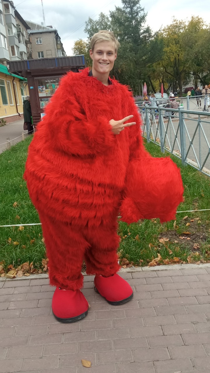 Осторожно по городу ходит дружелюбный медведь Семëн
[#медведь](медведь) 