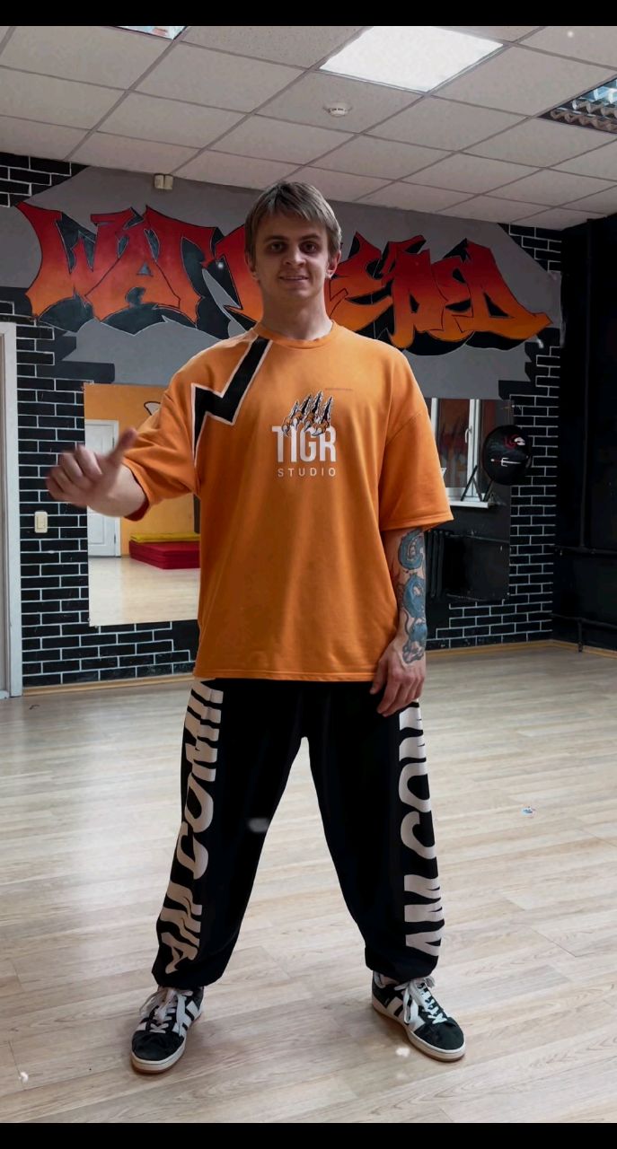 Павел Тигр в LOOKY. #pavelthetigr,#ПавелТигр,#pkfr,#parkour,#паркур,#сальто,#акробатика,#стрекосат,#обучениесальто,#трюк,#трикинг#фриран,#3run. ⚡️ТГК: pavelthetigr ...