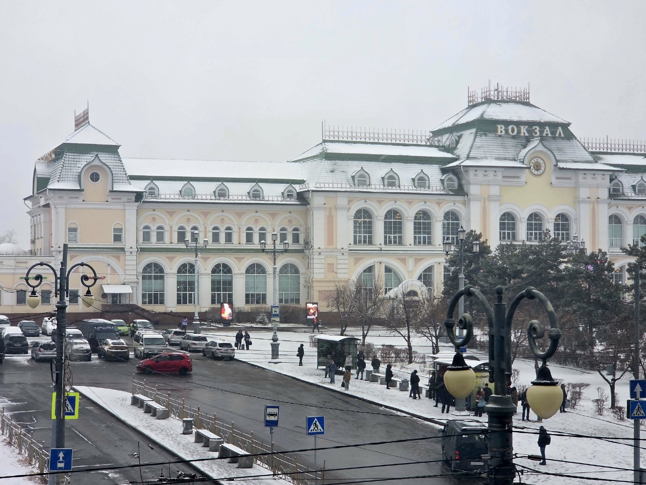 av_nikonov в LOOKY — ⠀
Тем временем в Хабаровск вновь пришла зима.