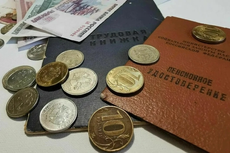 Социальные пенсии с 1 апреля проиндексированы на 14,75% 
 
В 2025 году индексация социальных пенсий составила 14,75%. Размер индексации социальных пенсий ежегодно утверждается Правительством по темпу роста прожиточного минимума пенсионера в Российской Федерации за прошедший год. Проект постановления об уровне индексации в 2025 году размещен для общественного обсуждения. 
 
«Индексация социальных пенсий проводится ежегодно 1 апреля. В 2025 году она составит 14,75%. Увеличение социальных пенсий и выплат по государственному пенсионному обеспечению позволит повысить доходы для 4,2 млн человек. Всего на данную индексацию в 2025 году в федеральном бюджете на предусмотрено порядка 85 млрд рублей», – заявил Министр труда и социальной защиты РФ Антон Котяков.

Позвоните нам: ☎ 8 (911) 557-44-32 Или напишите: ✉vk.com/yapraktika29 
Ставьте лайки 👍 делайте репосты ⤵ оставляйте комментарии 💬 рекомендуйте нас друзьям 🗣для вас - просто, а нам - приятно