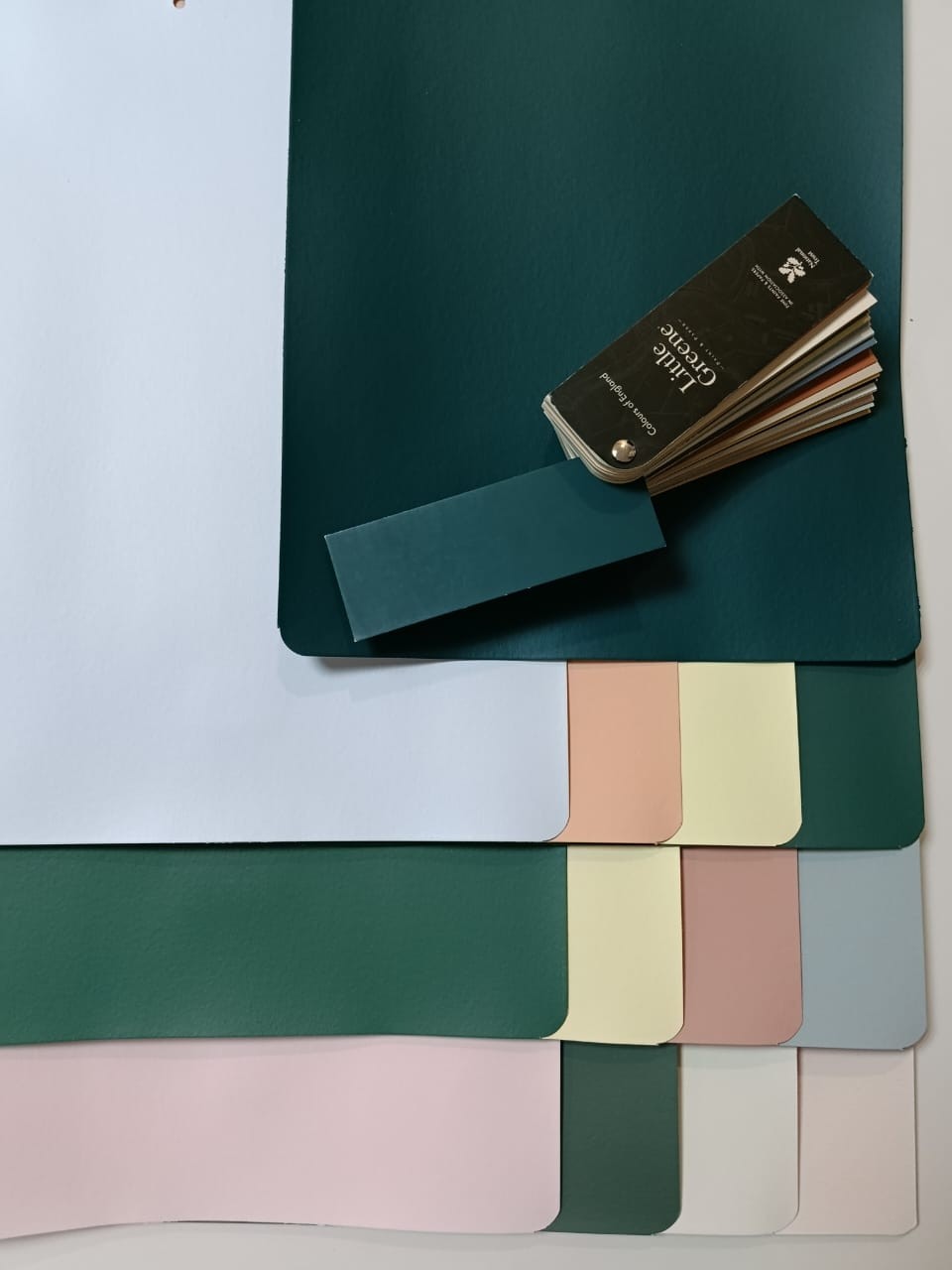 Выкрасы цвета краски на картоне формата А3:
Tikkurila G482, G485, S415
 Little Green 107
NCS S 1502-Y50R, NCS S 2002-Y50R
NCS S 2005-B, NCS S 3010-B
NCS S 3010-R90B, NCS S 3020-B
NCS S 4010-G70Y, NCS S 4020-B
NCS S 4020-Y50R, NCS S 5020-B
NCS S 5020-Y50R, NCS S 5500-N
NCS S 6000-N, NCS S 6010-G30Y
NCS S 6010-G50Y, NCS S 4550-Y80R
13-4308 Baby Blue
17-0115 TCX Oil Green
RAL 8002, RAL 8029

Заказ на сайте: ПробникКраски.рф

Колеровка и продажа красок:
HYGGE, Dulux, Tikkurila, Swiss lake, LINNIMAX (Caparol)

#дизайнквартирымосква#дизайнинтерьеравмоскве#дизайнинтерьеровмосква#дизайнермск#дизайнермосква#дизайнпроектмосква#дизайнстудиямосква#дизайнермск#москвадизайн#студиядизайнамосква#советдизайнера#дизайнванной#дизайнеррекомендует#дизайнресторана#дизайнкафе#дизайнмагазина#дизайнерресторана#дизайнерыроссии#дизайнприхожей#планировкаквартиры#дизайнподключ#концепцияинтерьера#современныйинтерьер#уютнаяквартира#дизайнмечты#стильныйдизайн