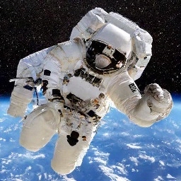 ai.photos.rus в LOOKY — 👨‍🎨Нейросеть рисует
❓Запрос: «российский космонавт»
🖌Стил