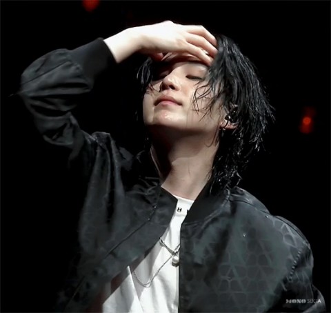 ARMY в LOOKY. . [#suga ](suga)