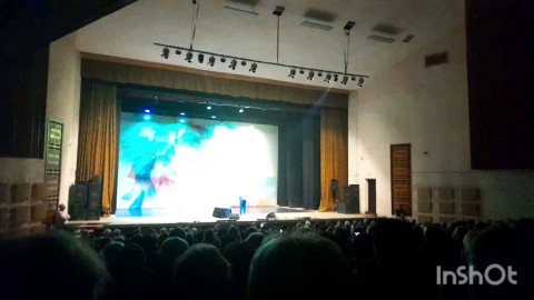 15 ноября 2025 года в мой родной город Кузнецк Пензенской области приезжал с концертной программой Валерий Сёмин. Песня "Почему же ты замужем"!