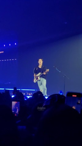 Jung YongHwa в LOOKY. #cnblue. Soundcheck
Today's 3...