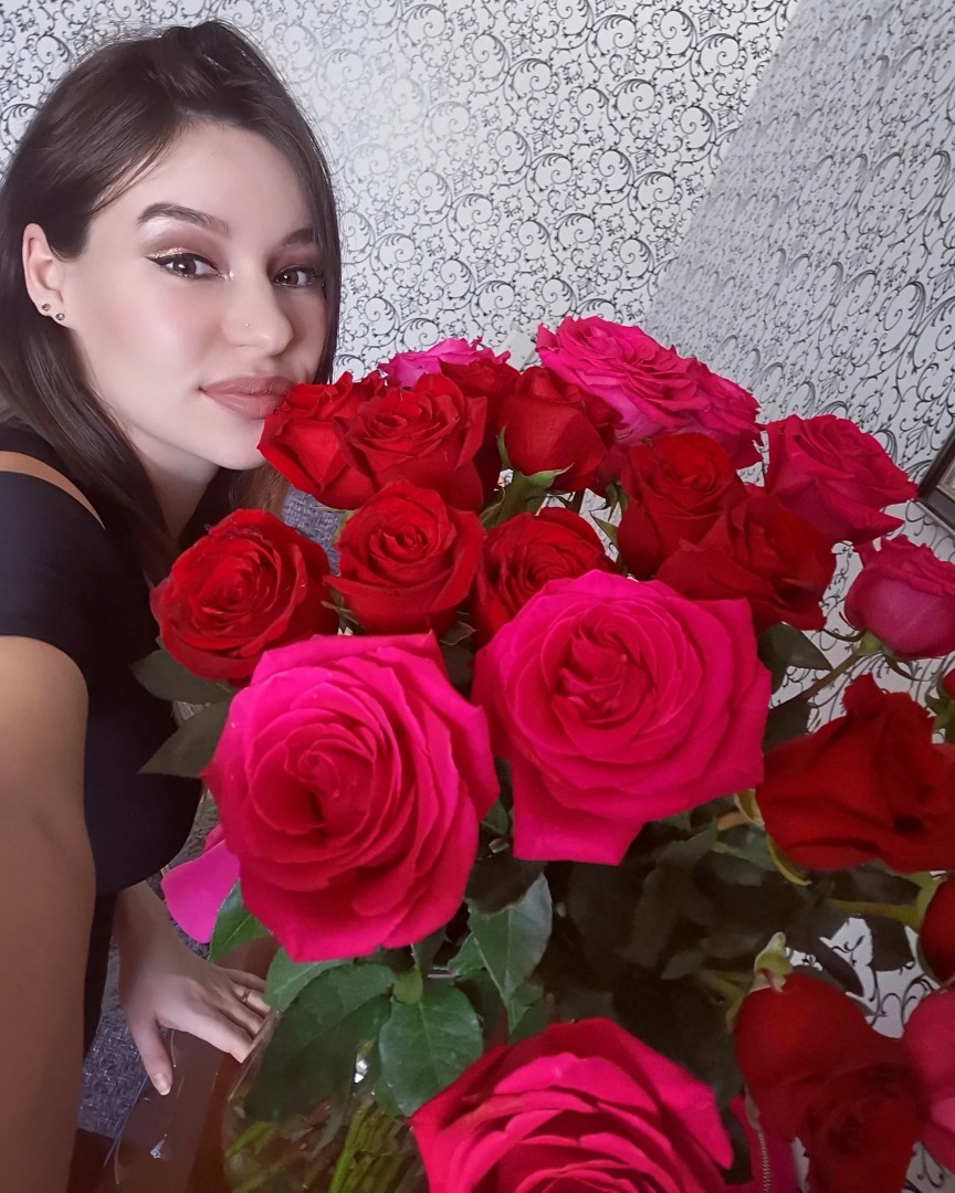 ЛЕНЬчик Рада in LOOKY. . 🌹

🔹 цветочного Ва...