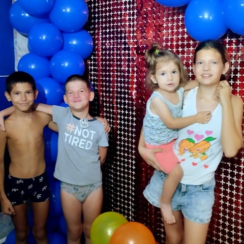 Looky_1693418961530 в LOOKY. #многодетнаясемья,#четверодетей,#семья,#мы. Ну продолжаем знаком...