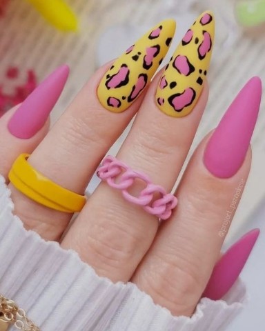 angel_nails_86 в LOOKY. #Сургут,#ногти,#маникюрСургут,#маникюр,#ногтисургут,#гельлак,#гельлакСургут,#педикюр. Денежный цвет ногтей...