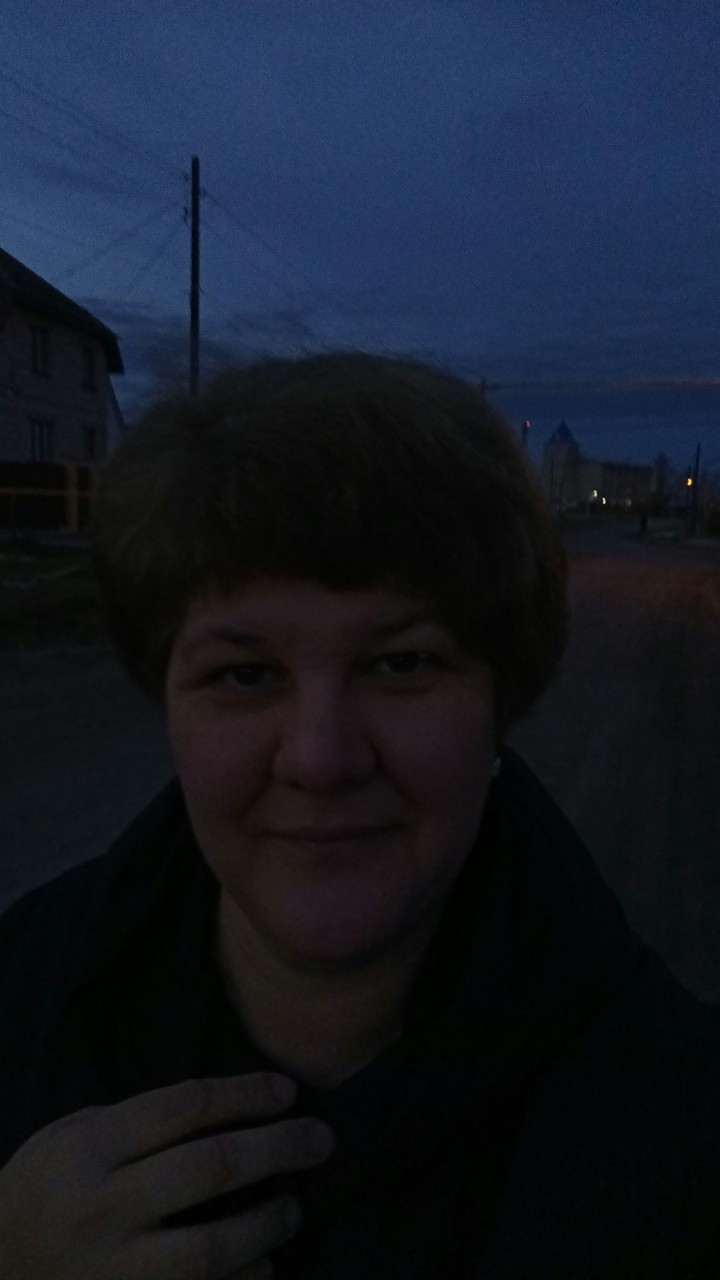 Доброе осеннее утро🤗
У нас ещё темно. Увела малых в школу.

Сегодня будет обзор заказа по 14 каталогу 🙌