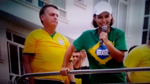 mrasilvart в LOOKY. . Hoje Bolsonaro apare...