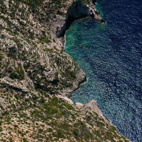 GREEKSALAT в LOOKY. #дрон.,#греческийсалат,#море,#морюшко,#сухогруз,#dji,#djirussia,#djiair2s,#Навайо,#Навагио,#Закинтос,#Закинф,#бухта,#достопримечательность. Самая известная дост...