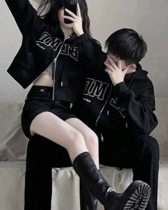 V in LOOKY. . 
