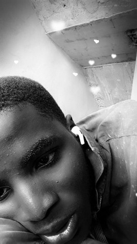abdul_rahman_jnr1 в LOOKY. #Lookypost. Chilling with my air...