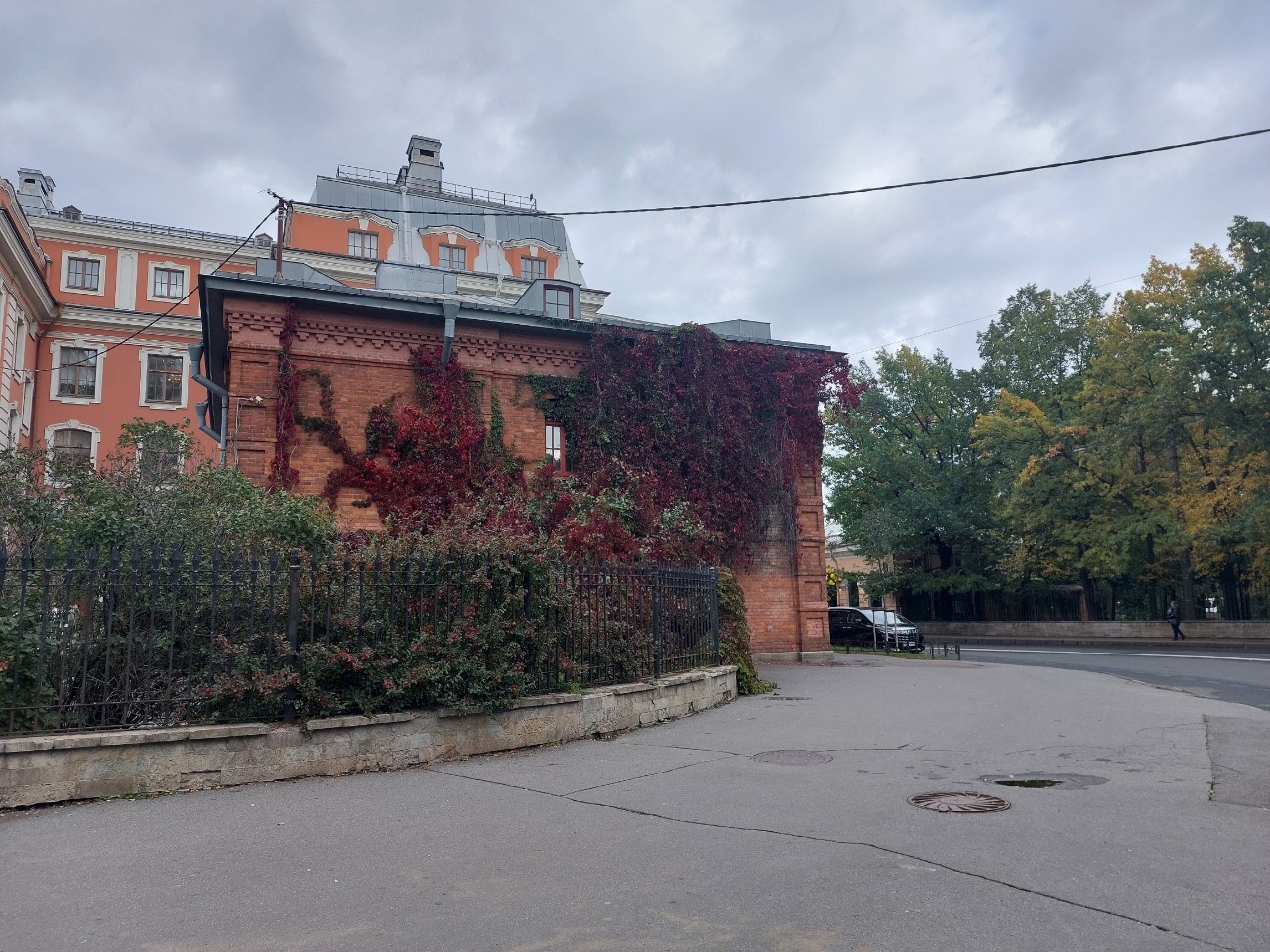 Осенние пасмурная погода Санкт-Петербург 
[#спб ](спб)
#санкт-петербург
[#looky ](looky)
[#looky_топ ](looky_топ)
[#looky_контент ](looky_контент)
[#фото ](фото)
[#фотография ](фотография)
[#цент ](цент)
[#looky_блогер ](looky_блогер)
[#looky_рекомендации ](looky_рекомендации)