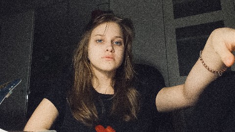 Looky_1670522969687 в LOOKY. . Как думаете, кто сид...