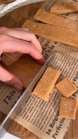 ТатьянаТатьяна в LOOKY — Сметана-200,
Сахар-200,
Масло-30