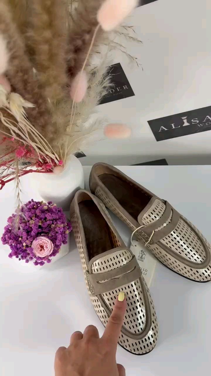 Alisa в LOOKY. #brunellocucinelli,#женскаяобувь,#лоферы,#brunellocucinelli,#москва@alisabardinova. Друзья, моя рекоменд...