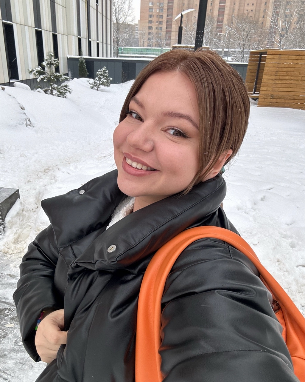 Всем привет, друзья! ❄️

Как много у меня здесь новеньких 😍

Давайте знакомиться ✨
Пиши в комментариях из какого ты города и свое хобби 🙌