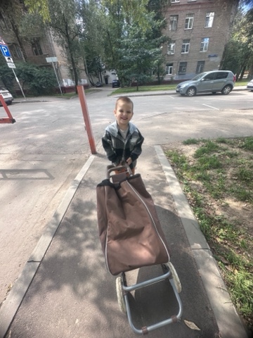 julia_onopiyenko18 в LOOKY. . Помощник мамин