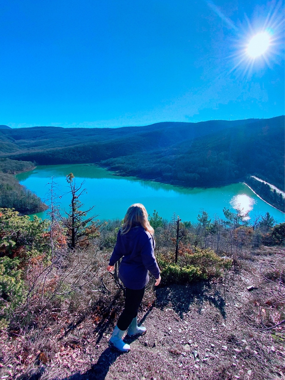 nina_melekhova in LOOKY. #мойуголок,#золотороссии,#геленджик,#горы,#looky,#looky_you,#looky_топ
#looky_контент,#looky_блогер,#looky_рекомендации
#looky_official,#looky_top,#looky_пост
#nina_melekhova,#nina_neiro,#март,#весна,#море,#небо,#закат,#100днейдолета,#скоровесна,#первоцветы,#озеро. Всем привет 👋 
А во...