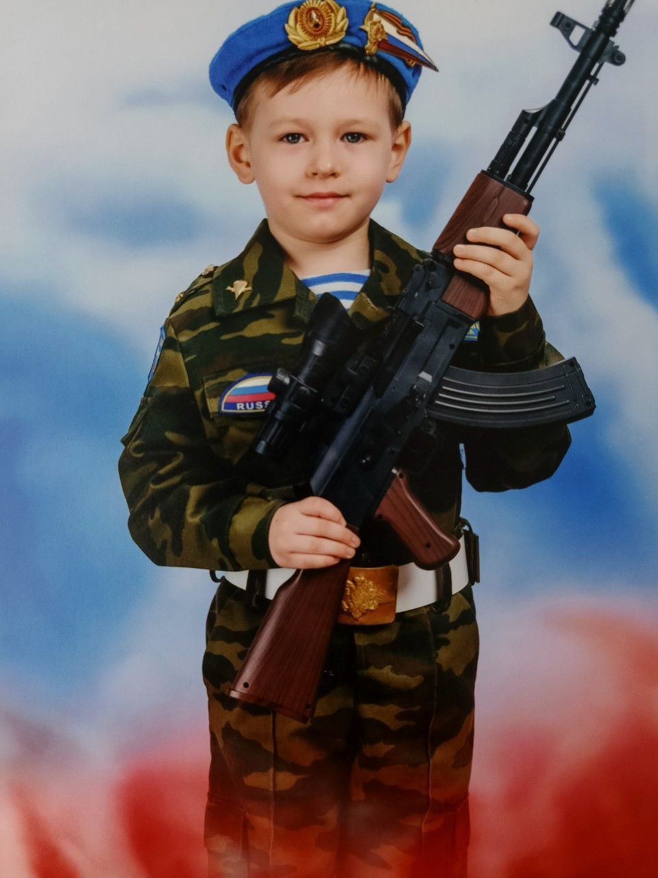 ЛЕНЬчик Рада in LOOKY. . 🕊️
🔹Настоящий-Буду...