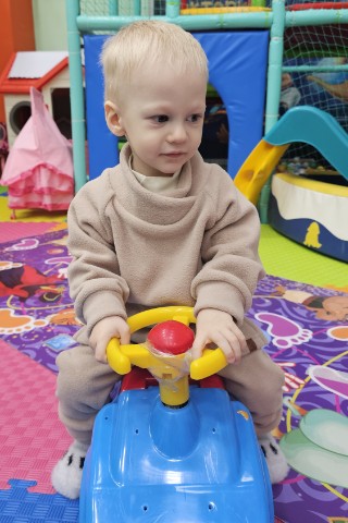 Елена Линская в LOOKY. #дети#детскаяигроваяямал#играем#сашиккарандашик#саша#детскийдосуг#выходвсвет. Посетили детскую игр...