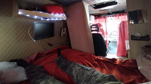 Vanlife shulz в LOOKY. . Живу в машине