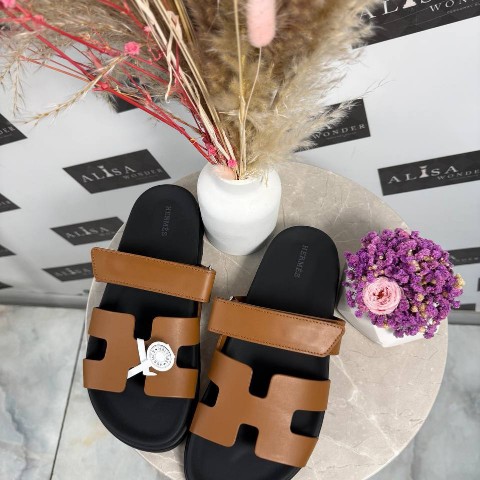 Alisa в LOOKY. #женскаяобувь,#hermes,#вналичиивмоскве,#москва@alisabardinova. Самая удобная летняя...
