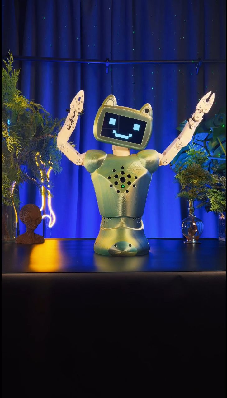 CRAZYBOTS в LOOKY. #робот,#роботы,#робототехника,#стартап,#robot,#robotics,#crazybots,#технологии,#ии,#ai. Робот Chatty в режим...