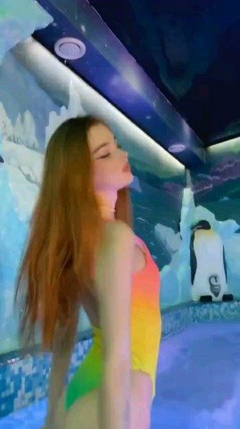 Lana Twinkle в LOOKY. . 