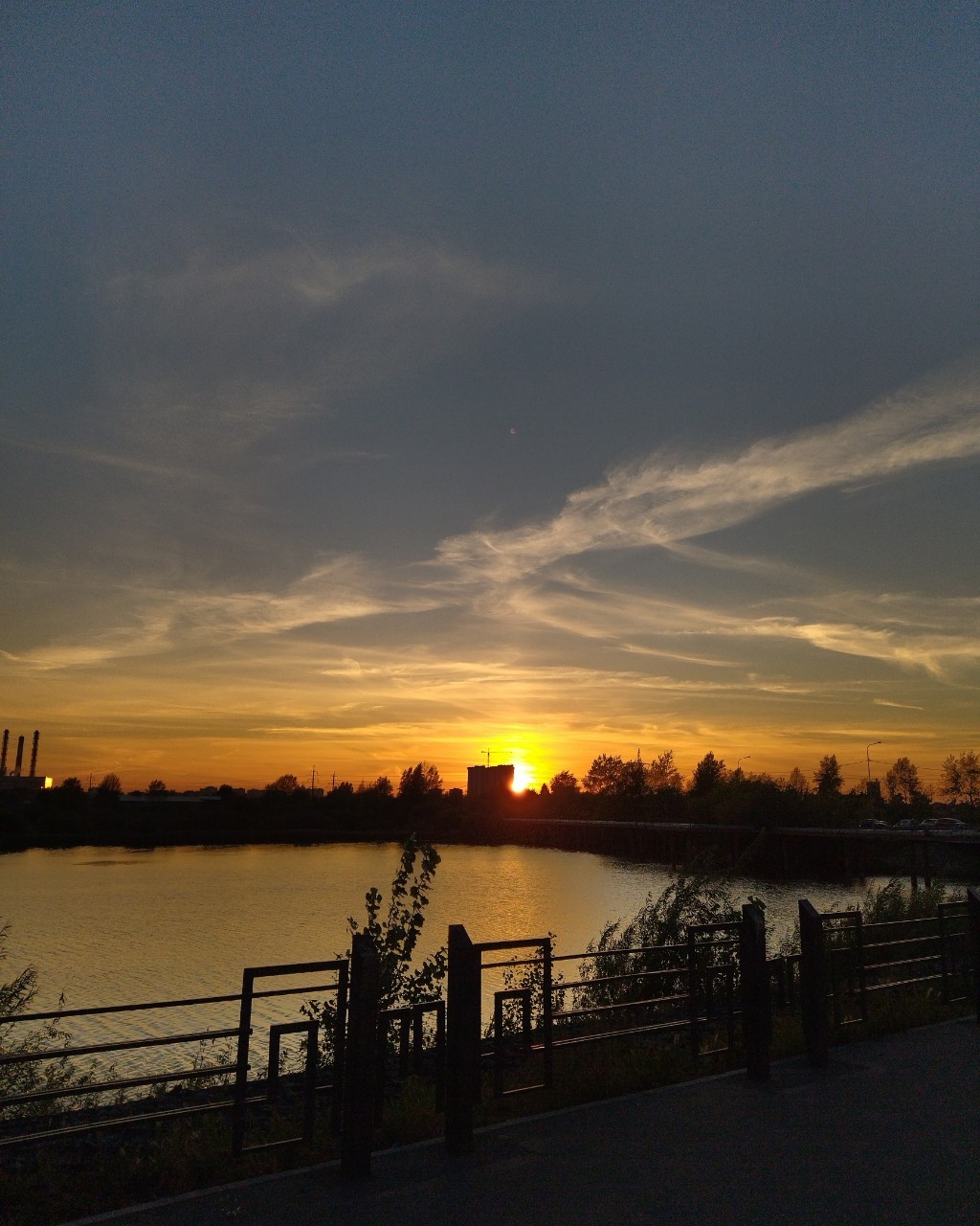 Sky Explorer в LOOKY — [#redmi9t](redmi9t) [#небо](небо) [#облака](облака) [#skypor