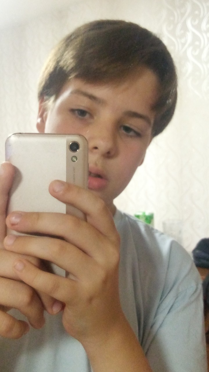 Lien_001 в LOOKY — Все ещё в гостях
#гостях#скучно