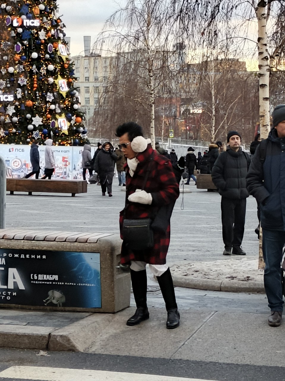 Andrey921 in LOOKY. . Неожиданно - Москва.