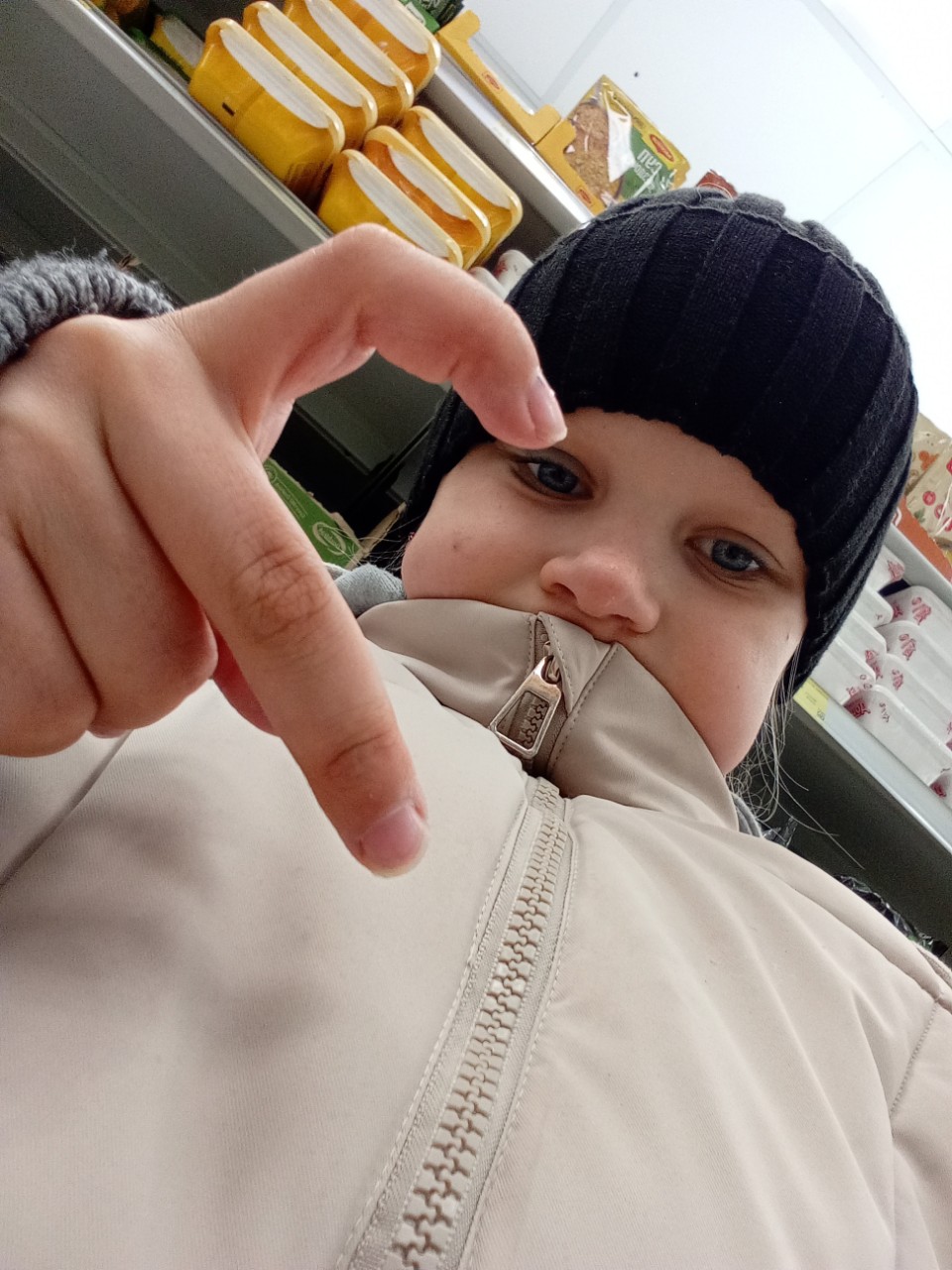 Гуляла с мамой и Тётей