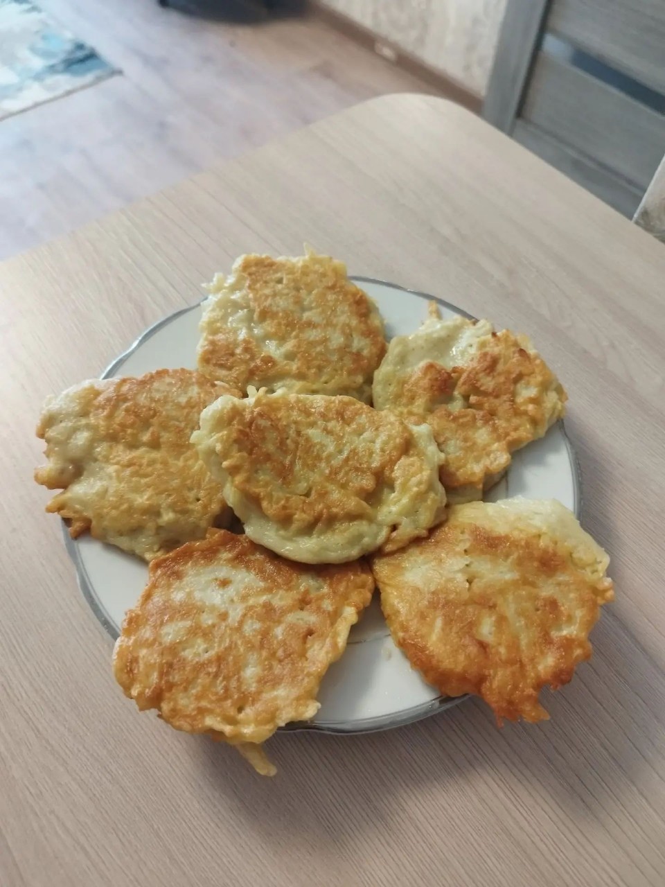 Рецепты от Виктории Поляковой в LOOKY — #Мама приготовила лепёшки (яблочные).. На вечер...
Способ пр