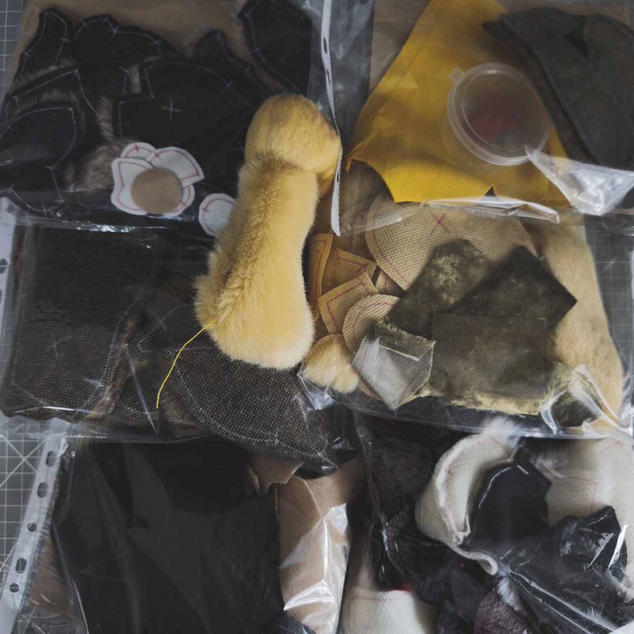 ksyushkinyigrushki в LOOKY — Всем привет ☺️ 
 Говорят вот:"Работа не волк, в лес не убежи