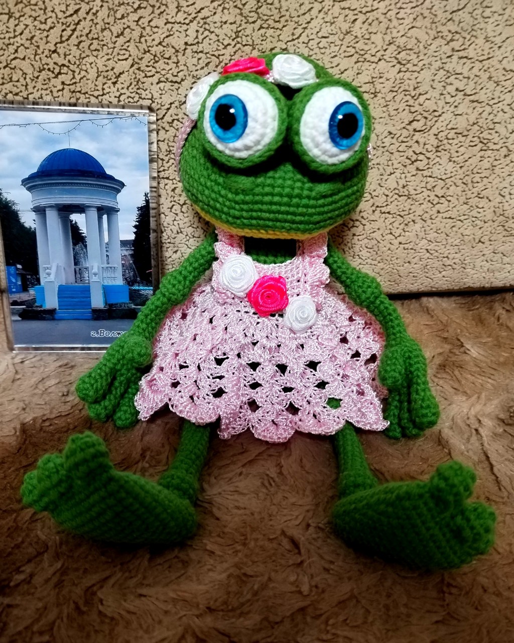 ❤️Всех приветствую, мои дорогие ❤️❤️❤️

❤️По всем соскучилась 🥰🥰🥰

❤️Ну не могла не похвастаться таким чудом 😍 В первый день весны такое настроение поднялось 😍😍😍

❤️Думаю, многие сразу узнали руку мастера 😍 И это, конечно [@afinogenovaliudmila](rn-looky://navigate/profile/33f1fc26-87ea-4c56-946e-7a3d864d3536) 🔥🔥🔥🥳

❤️Люда, спасибо огромное за эту милейшую девчонку 😍😍😍 Я просто пищу от восторга 😅😅😅 Я была влюблена в летнего лягушонка, думаю все его помнят, но у меня крутилось в голове, какую бы именно девочку придумать такого плана? И Люда угадала мои мысли 🥳🥳🥳 У меня милая девочка в коллекции всех девчушек-куколок🥰🥰🥰 Спасибо большое за такой милый сердцу подарочек🥰🥰🥰

🥰Всем отличного начала  весеннего периода и солнечного настроения 🔥🔥🔥

❤️Всех люблю и обнимаю ❤️