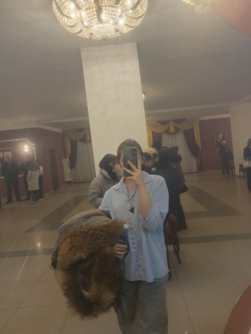 Чтото в LOOKY. . Была в театре на "Бе...