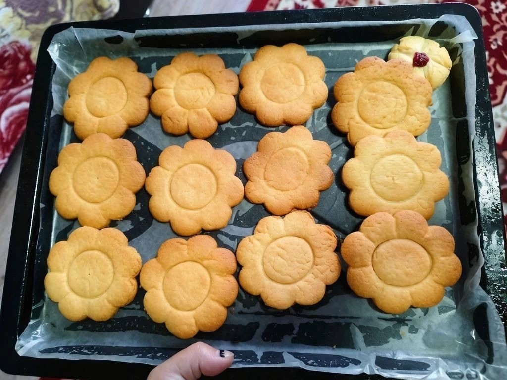Рецепты от Виктории Поляковой в LOOKY — #Печенья 🍪: 
#Ингредиенты:

( ➡️Мука ~ 190 грамм

Сахар - 8