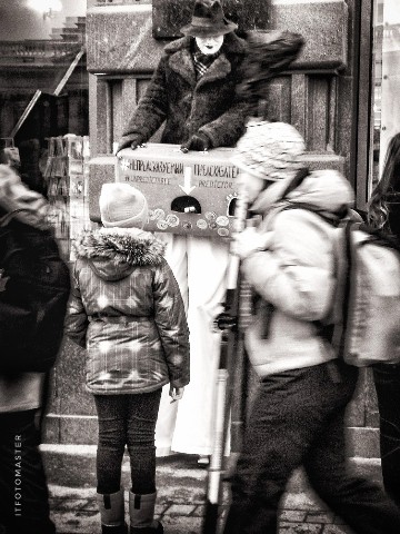 ITfotoMaster в LOOKY. #СПб,#город,#прогулкипопитеру,#питер,#санктпетербург,#улица,#стрит,#предсказатель,#чб,#черноеибелое,#монохром,#bw. "Предсказатель" СПб....