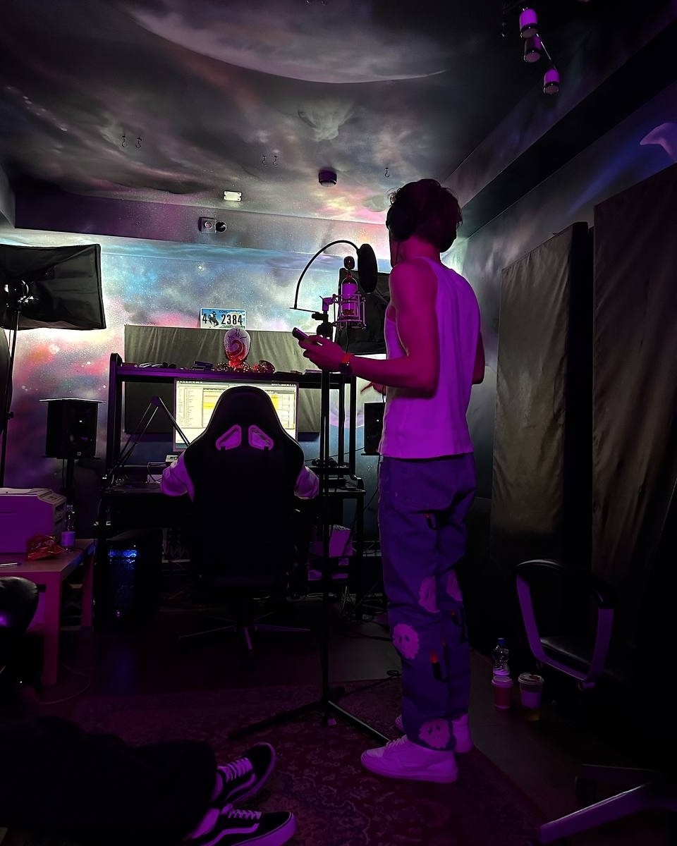 A4omg в LOOKY — [#рек](рек) +2 трека 🎶
Надеюсь залетит в тик токе 🤞
Или в 