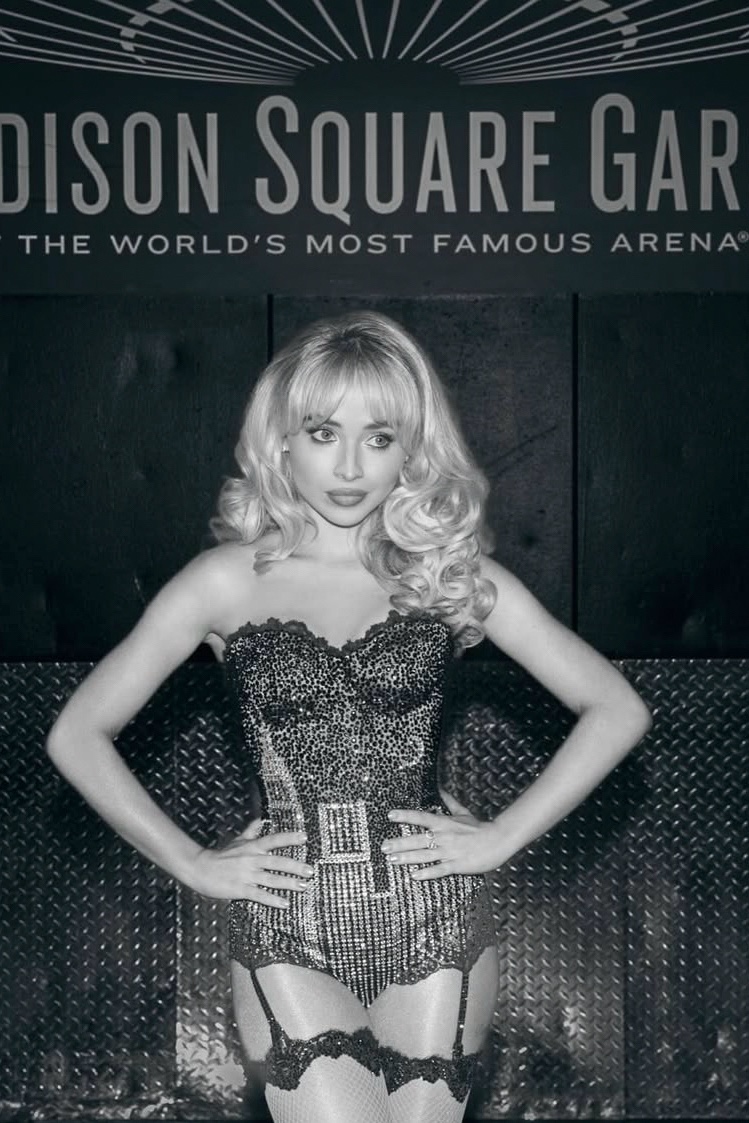 Sabrina Carpenter в LOOKY — фото 5