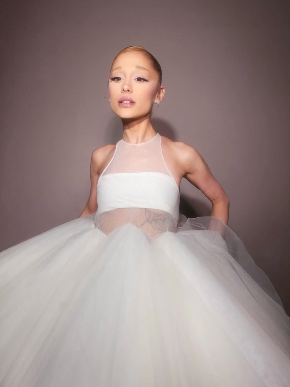 Ariana Grande in LOOKY