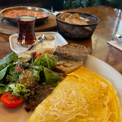 tatico_travel в LOOKY. . 🥹 когда тебе принес...