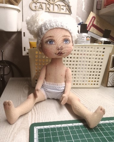 ewitadolls в LOOKY. #ewitadolls_процессы,#процессработы,#куклаизткани,#кукларучнойработы,#творчество,#любимоехобби,#творю_с_душой,#кукольноесчастье. Дитё родилось, ждёт ...
