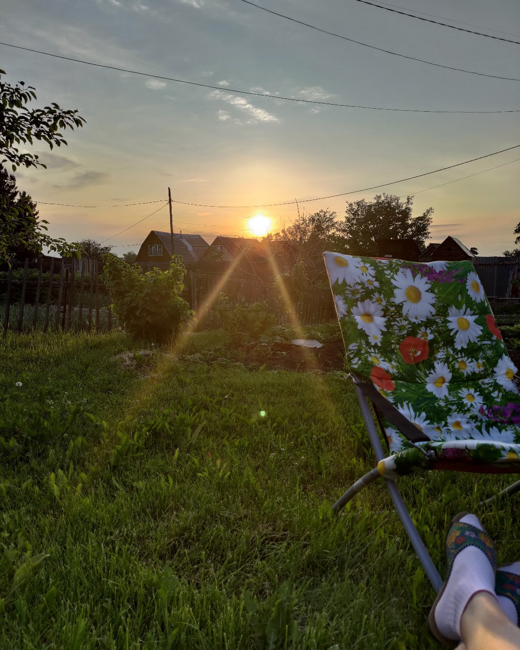 Время красивого заката🌅
А продолжение рассказа про путешествие завтра 😉

[#закат](закат) [#солнце](солнце) [#отдых](отдых) [#расслабон](расслабон) [#отдыхпослетрудовогодня](отдыхпослетрудовогодня) [#послетрудовогодня](послетрудовогодня) [#лето](лето) [#лето2023](лето2023) [#загородныйдом](загородныйдом) [#загороднаяжизнь](загороднаяжизнь) [#новаяреальность](новаяреальность) [#в_р_е_к_о_м_е_н_д_а_ц_и_и](в_р_е_к_о_м_е_н_д_а_ц_и_и) 