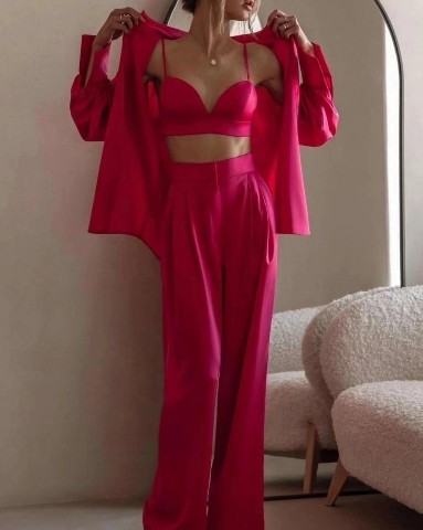 MODAITS в LOOKY. #костюм,#мода,#стиль,#стильный,#fashion,#suit,#outfit,#ootd,#lookoftheday,#мужскойстиль,#женскийстиль,#костюмныйстиль,#стильныйкостюм,#тренды,#трендовыекостюмы,#модныекостюмы,#повседневныйкостюм,#офисныйкостюм,#вечернийкостюм,#формальныйкостюм,#особыйкостюм,#шоу-костюм. Костюм тройка
Цена: ...