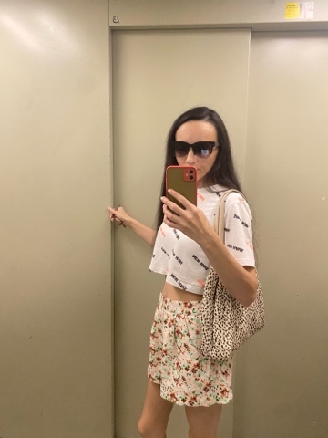 Виктория Захарова в LOOKY. . Офлайн и онлайн в се...