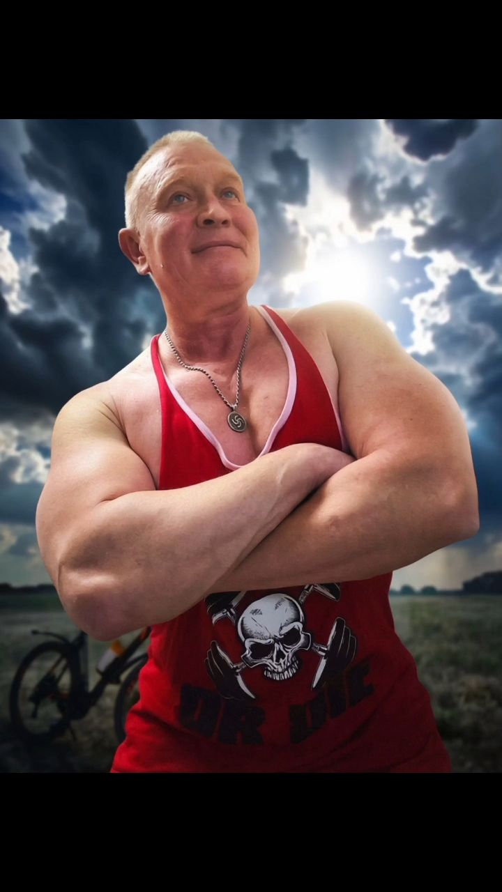 Виктор в LOOKY — 🔥💪🎼🤘