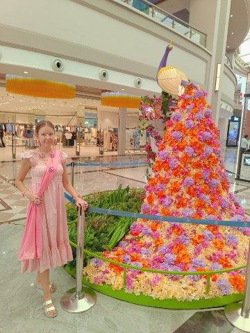 THE ORIGINAL в LOOKY. . Amanora Mall🌿
[#ind...
